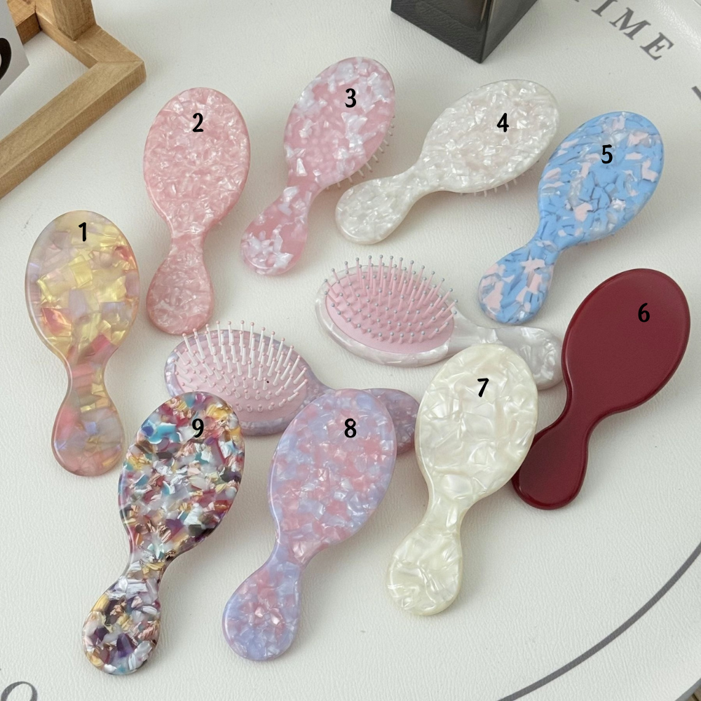 手貼りで 名前入り ヘアクリップ＆くし＆鏡 3点セット  誕生日・母の日・記念日プレゼントに