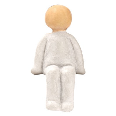 家族の絆をカタチに 記念日オブジェ｜木製ボックスに座るフィギュアセット名前＆メッセージ刻印可能 母の日・父の日・記念日のギフトに